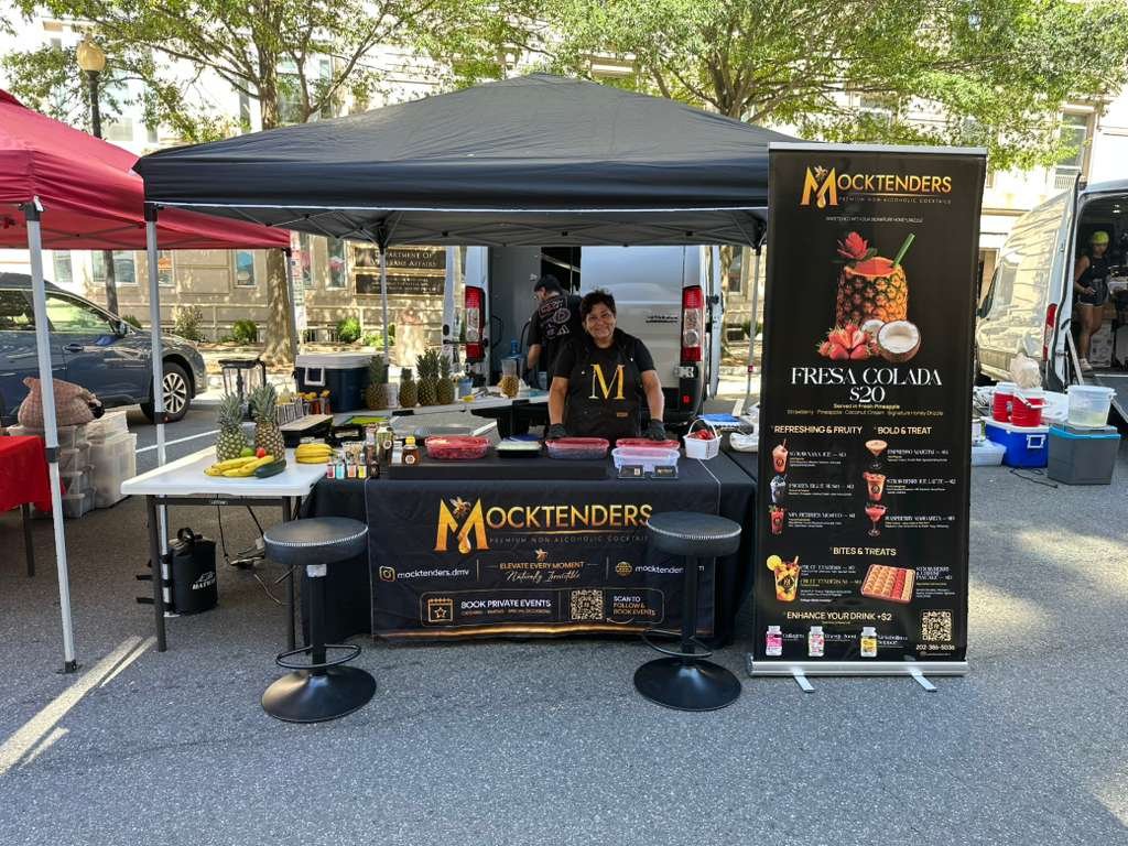 Mocktenders mobile bar at an outdoor event
